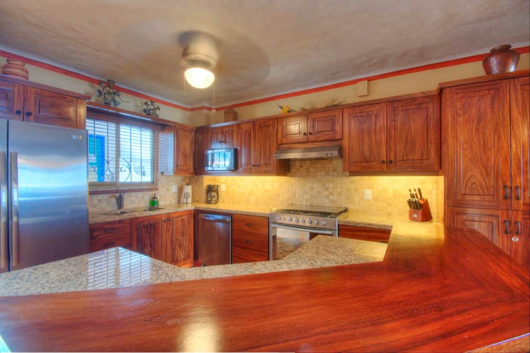 Kitchen at Vista del Sol 705